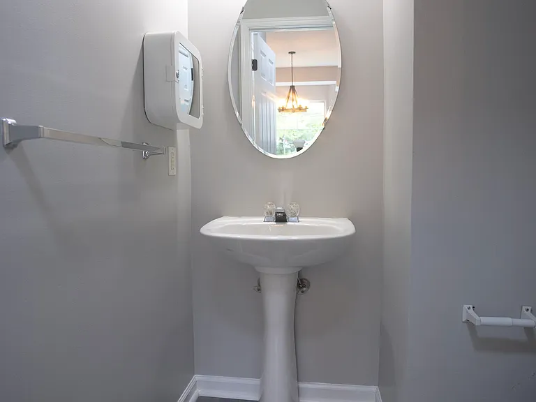 556 Mockingbird Way — Photo 3