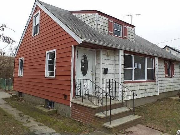 2nd image of 663 Winthrop Dr