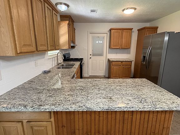 4th image of 2720 Avenue M