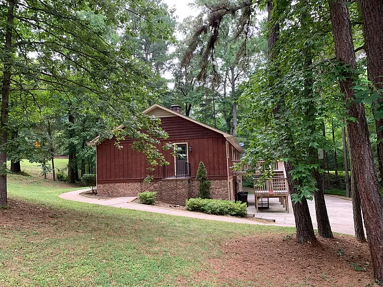 421 Constitution Dr — Photo 22