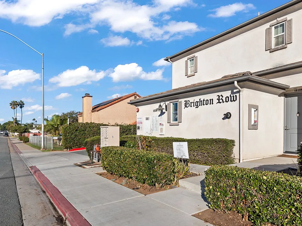 1538 Coronado Ave