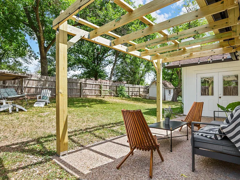 10201 Parkfield Dr — Photo 39