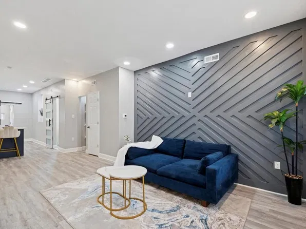 4325 Reno St, Philadelphia, PA 19104