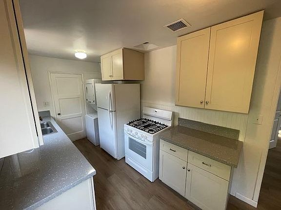 3rd image of 322 W H St