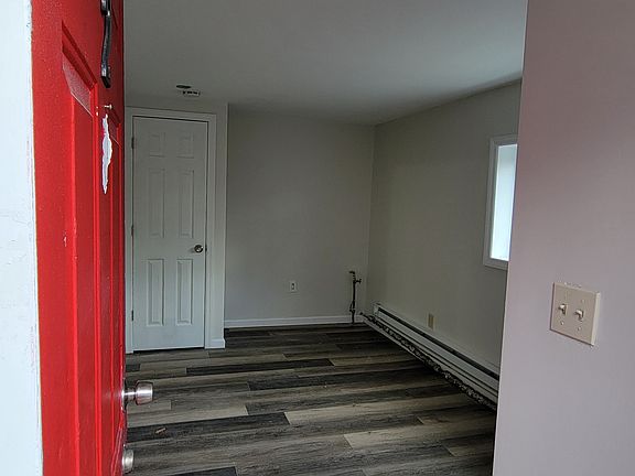 3rd image of 9 Knox St APT 2