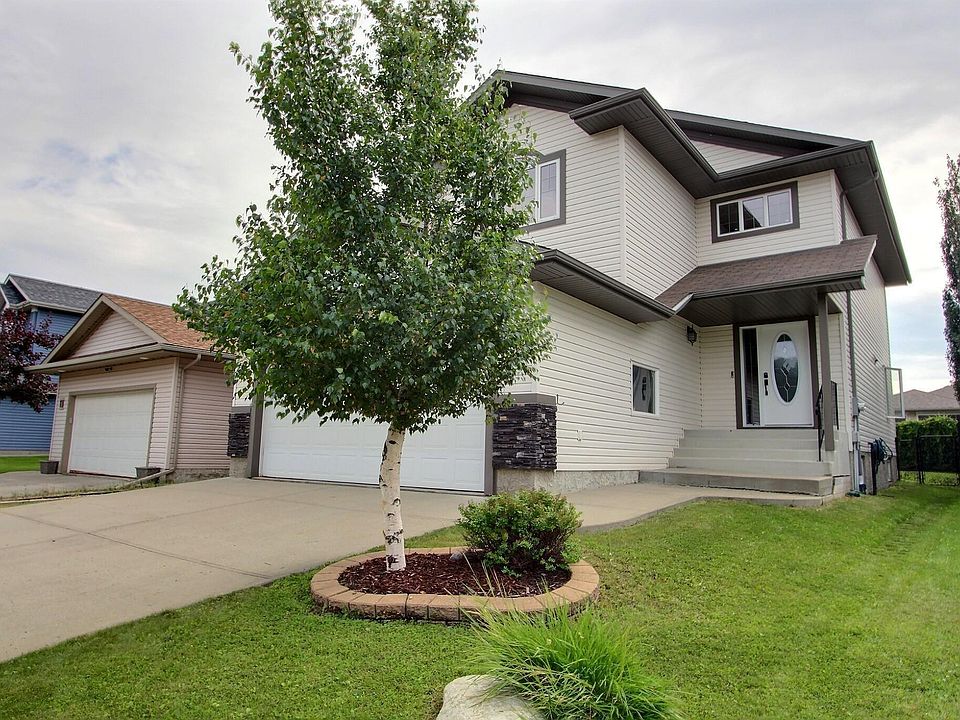 1st image of 10 Birchmont Cres