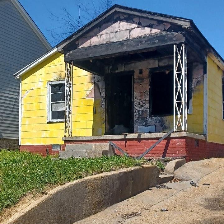 2nd image of 222 E Church St