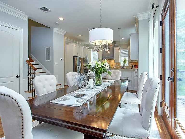 1126 W 16th St #F — Photo 8