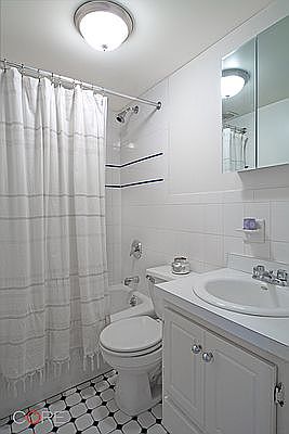 5th image of 73 W 85th St APT 4A