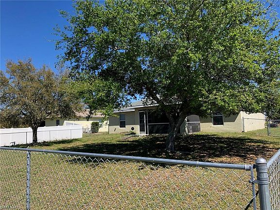 2nd image of 622 NE Juanita Pl