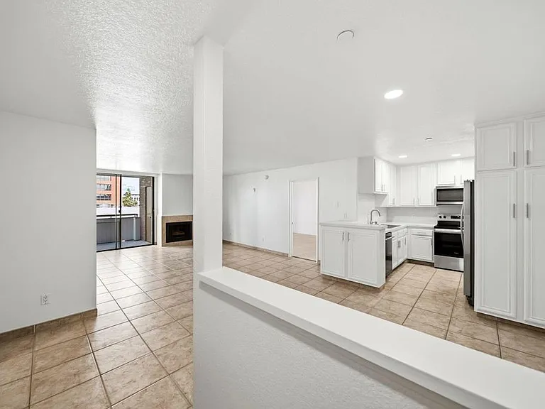 850 State St #414 — Photo 3