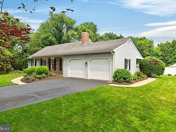 3rd image of 2125 Berry Dr