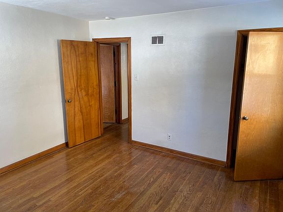 3rd image of 7172 Jamieson Ave #1