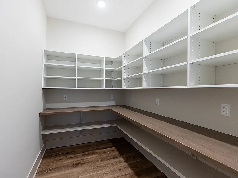 Oversize pantry