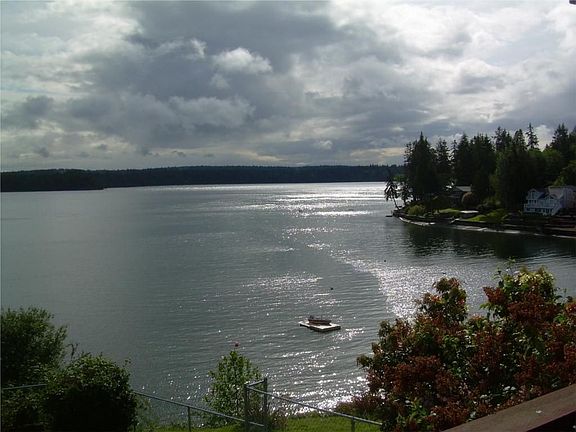 4th image of 2304 Island Dr NW