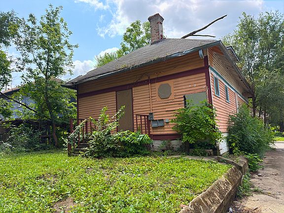 2nd image of 511 N Gray St