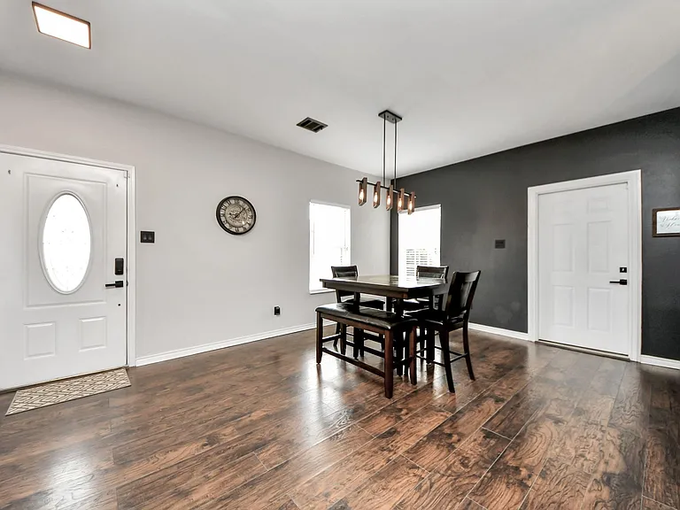 1603 Dove Run — Photo 5
