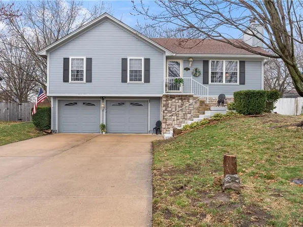 1440 SW Mission Rd, Lees Summit, MO 64081
