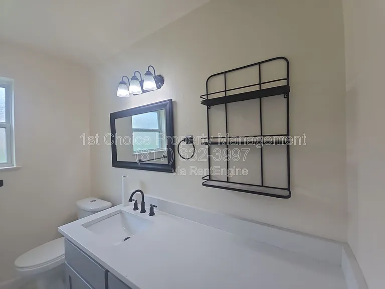 5621 Wedgworth Rd — Photo 10