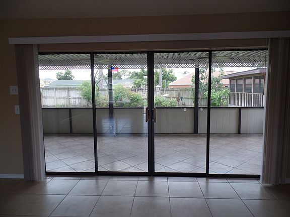 314865_Screened Porch