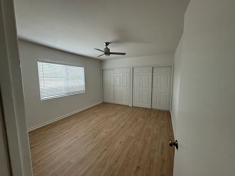 14931 Roscoe Blvd — Photo 15