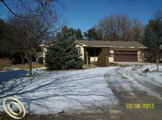 10288 Converse Rd, Fowlerville, MI 48836
