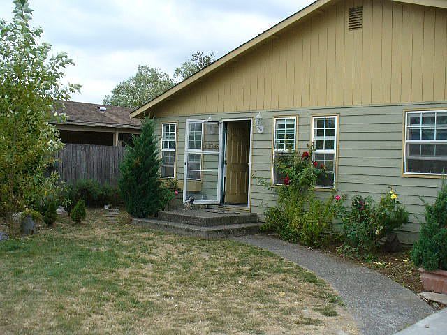 1st image of 24525 15th Ave S