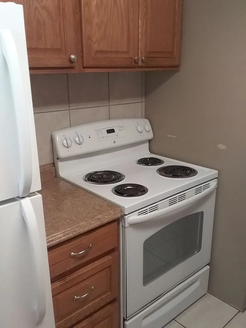 Single Level Home — Photo 4