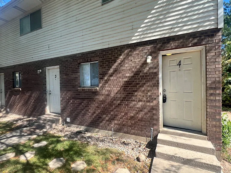 Pine Terrace — Photo 1