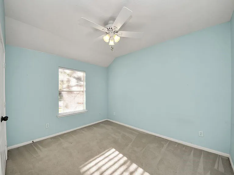 24822 Diamond Run Ct — Photo 10