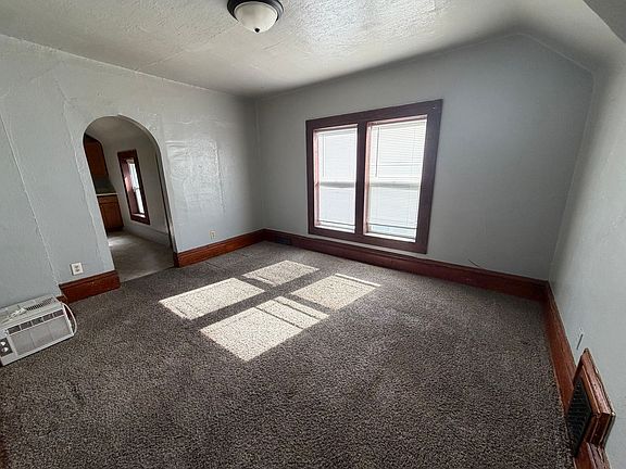 3rd image of 3909 Orleans Ave