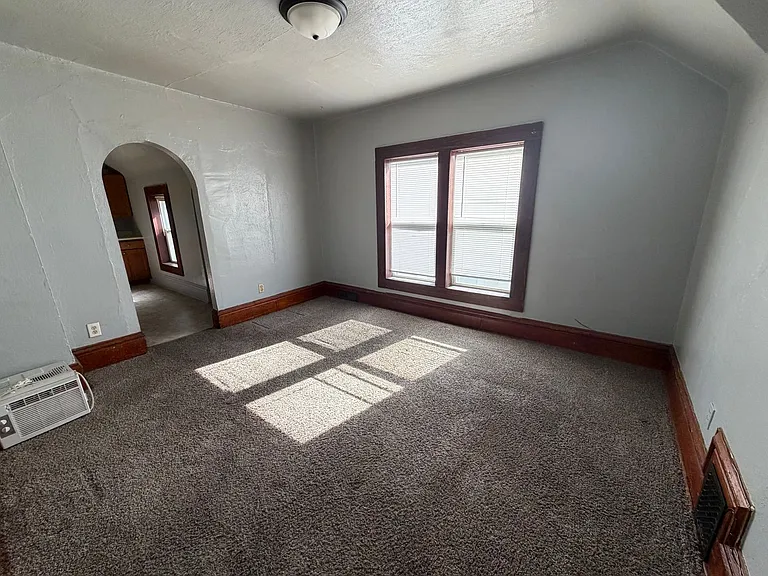 3909 Orleans Ave — Photo 3