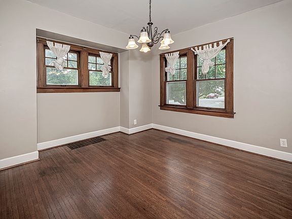 5th image of 3177 Goddard Rd
