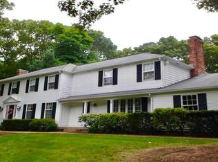 75 Fox Run, East Greenwich, RI 02818