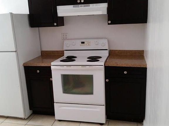 2nd image of 2132 McKinley St