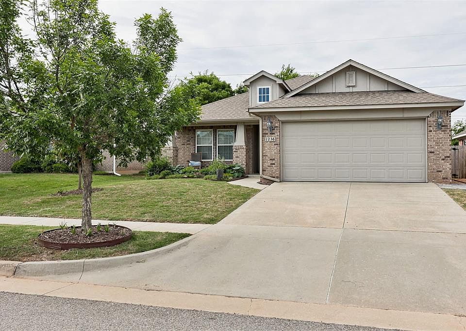 1st image of 1236 SW 156th Ter