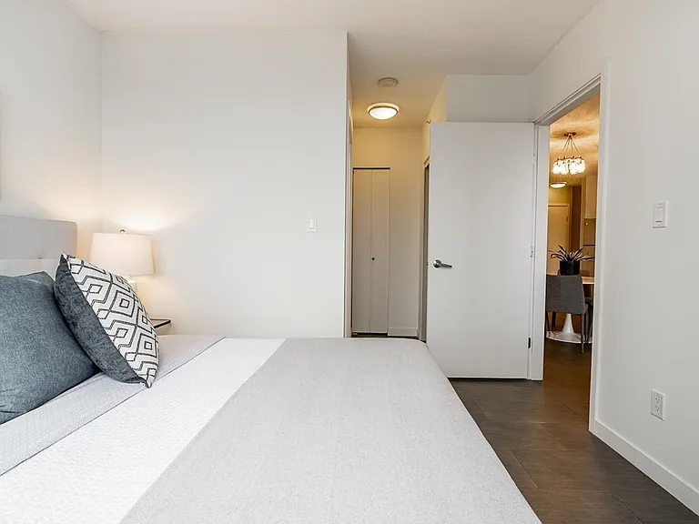 66 Cordova St W #1011 — Photo 16