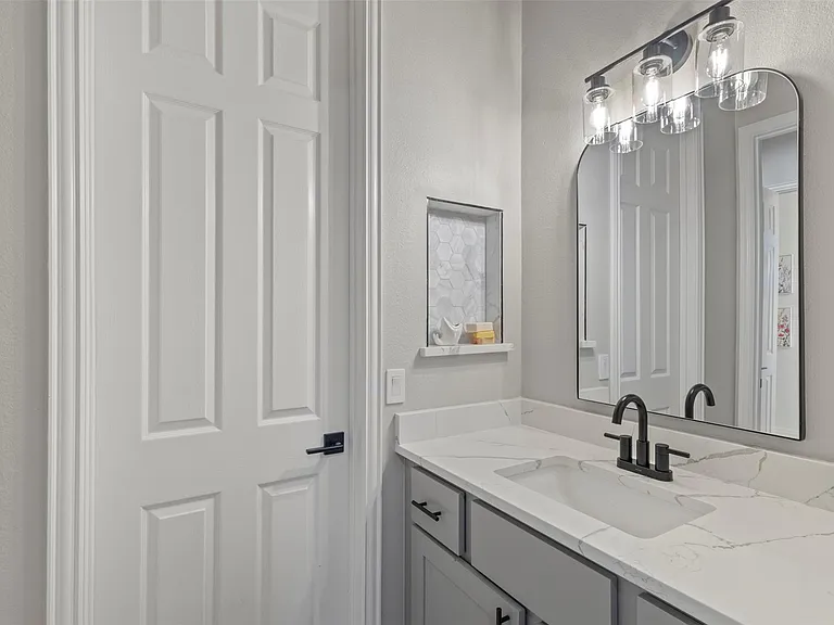 1504 Brook Ln — Photo 23