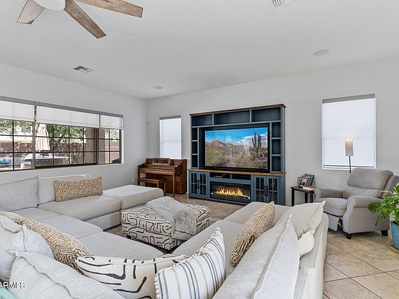 5th image of 2894 E JANELLE Way