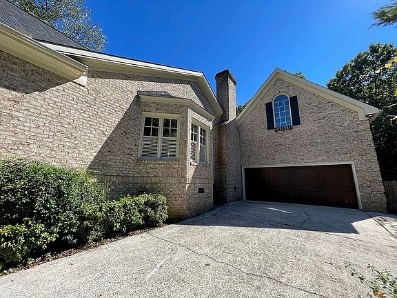3rd image of 108 Grey Horse Dr
