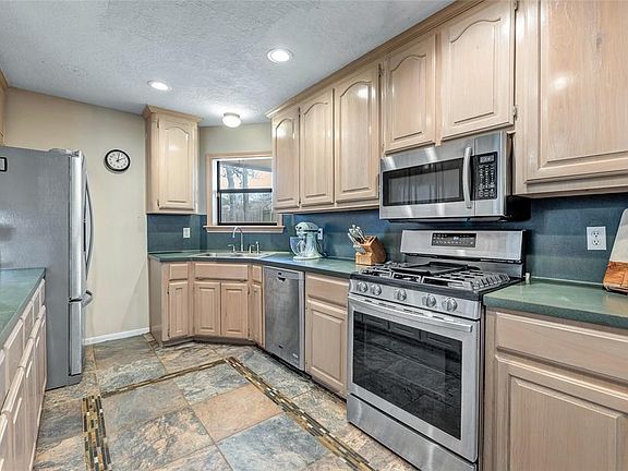 4th image of 2700 Mirkwood Ct