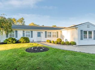 43 Drake Ave, Bellport, NY 11713