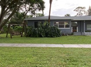 20 Tarpon Dr, Tarpon Springs, FL 34689