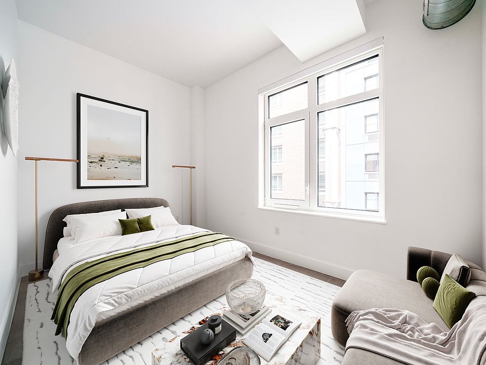 1st image of 339 W 38th St #12J