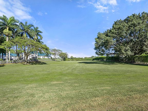 3rd image of 3250 Santa Barbara Drive