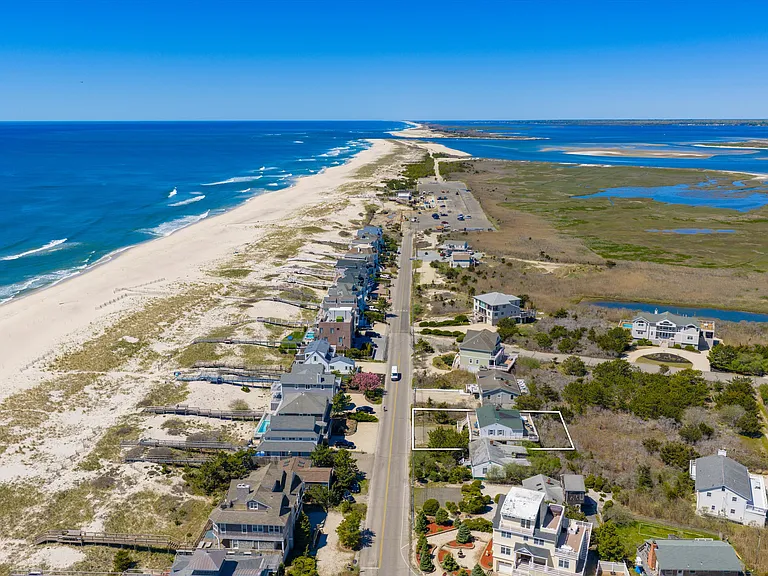 898 Dune Rd — Photo 36