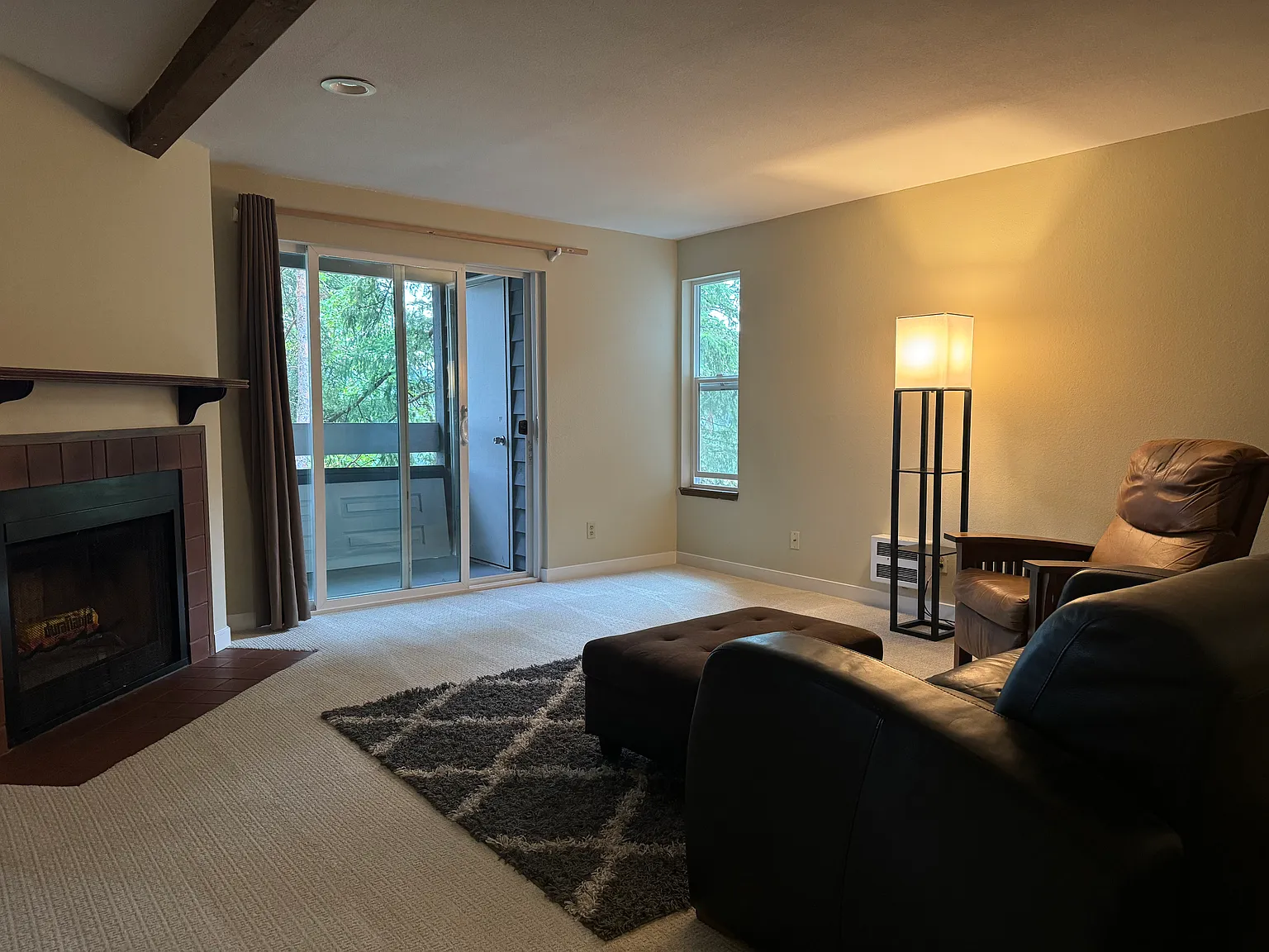 2 bed, 2.5 bath, 1278 sqft, $2,700 — Photo 4