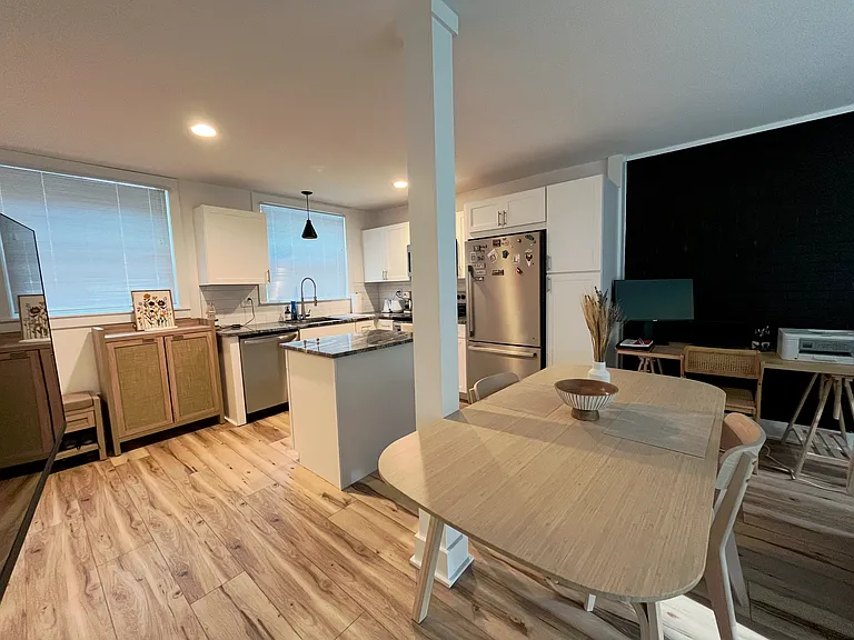 408 Hillsborough St — Photo 3