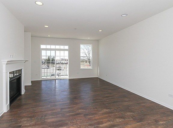 4th image of 830 Paisley Lot 12.02