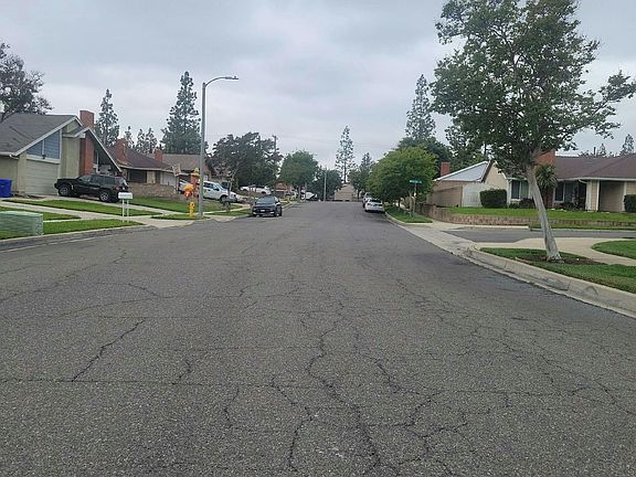 4th image of 9949 Hemlock St